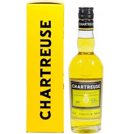 Ликер "Chartreuse" Jaune, gift box, 0.7 л